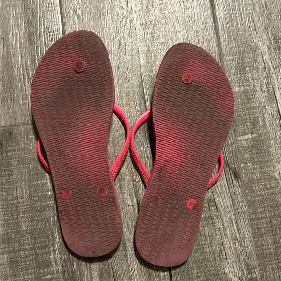 Havaianas Vibrant Pink Sandals - Picture 4 of 7